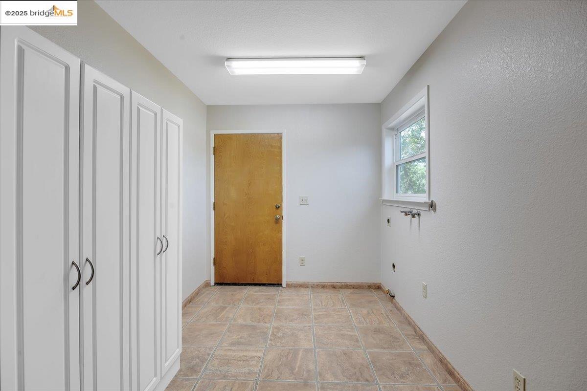 Detail Gallery Image 36 of 60 For 180 Stallion Way, Angels Camp,  CA 95222 - 3 Beds | 2 Baths