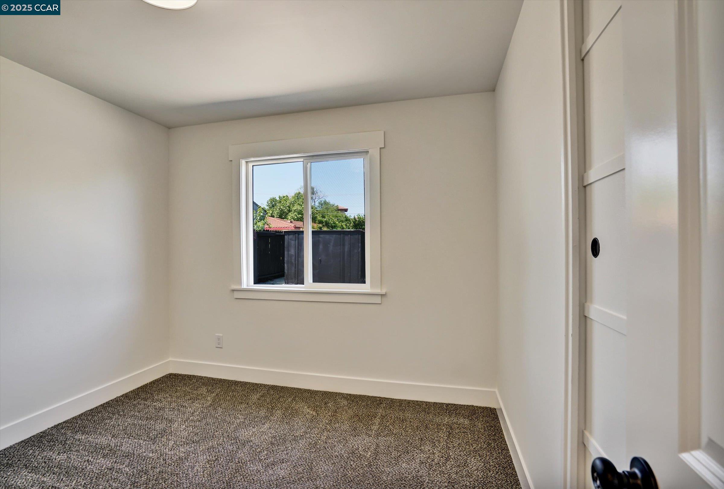 Detail Gallery Image 14 of 22 For 338 Warren Way, Pittsburg,  CA 94565 - 3 Beds | 2 Baths