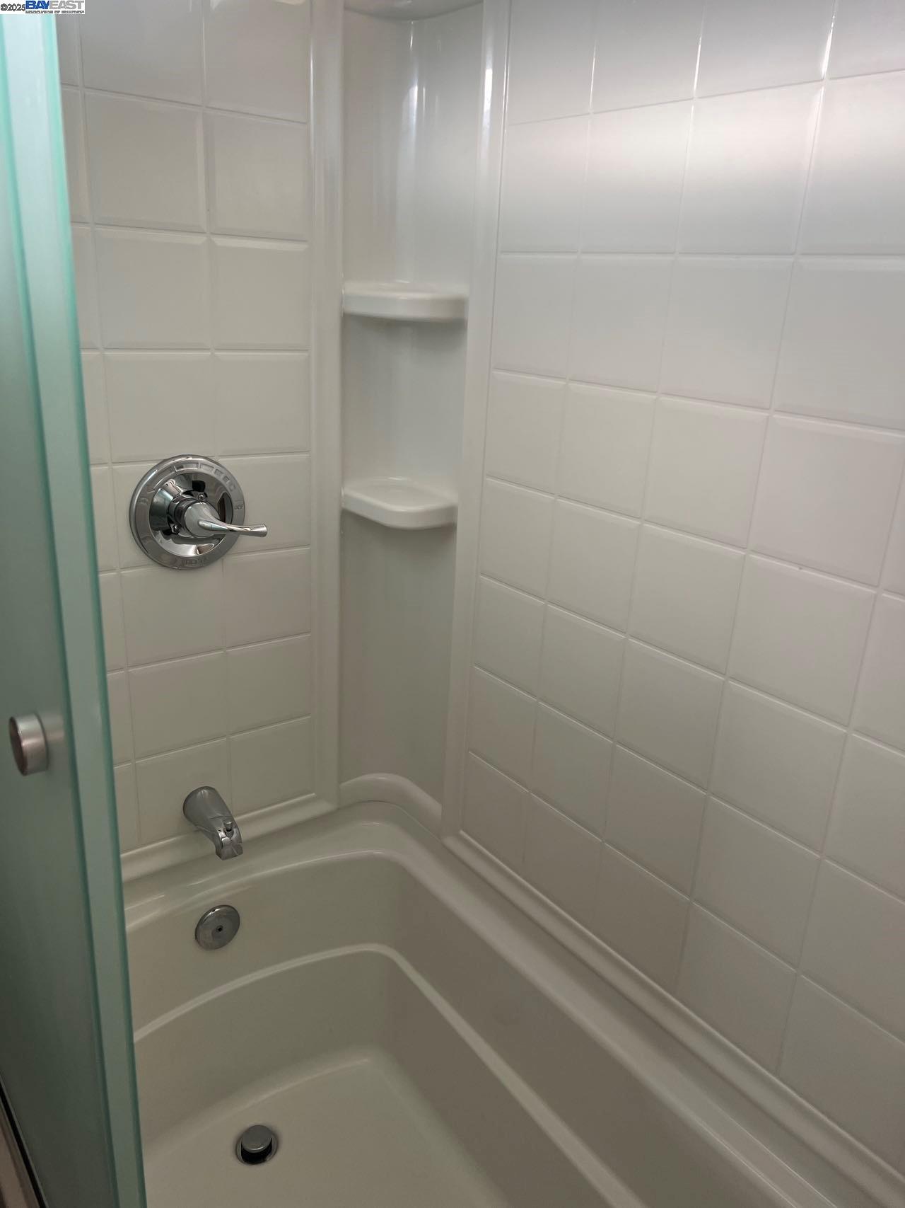 Detail Gallery Image 7 of 15 For 1225 Vienna Drive #38,  Sunnyvale,  CA 94089 - 3 Beds | 2 Baths