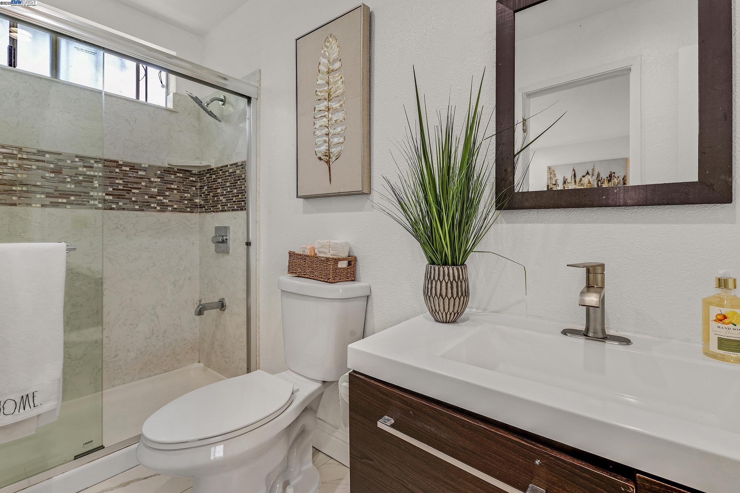 Detail Gallery Image 14 of 32 For 2715 Mosswood Dr, San Jose,  CA 95132 - 3 Beds | 2 Baths