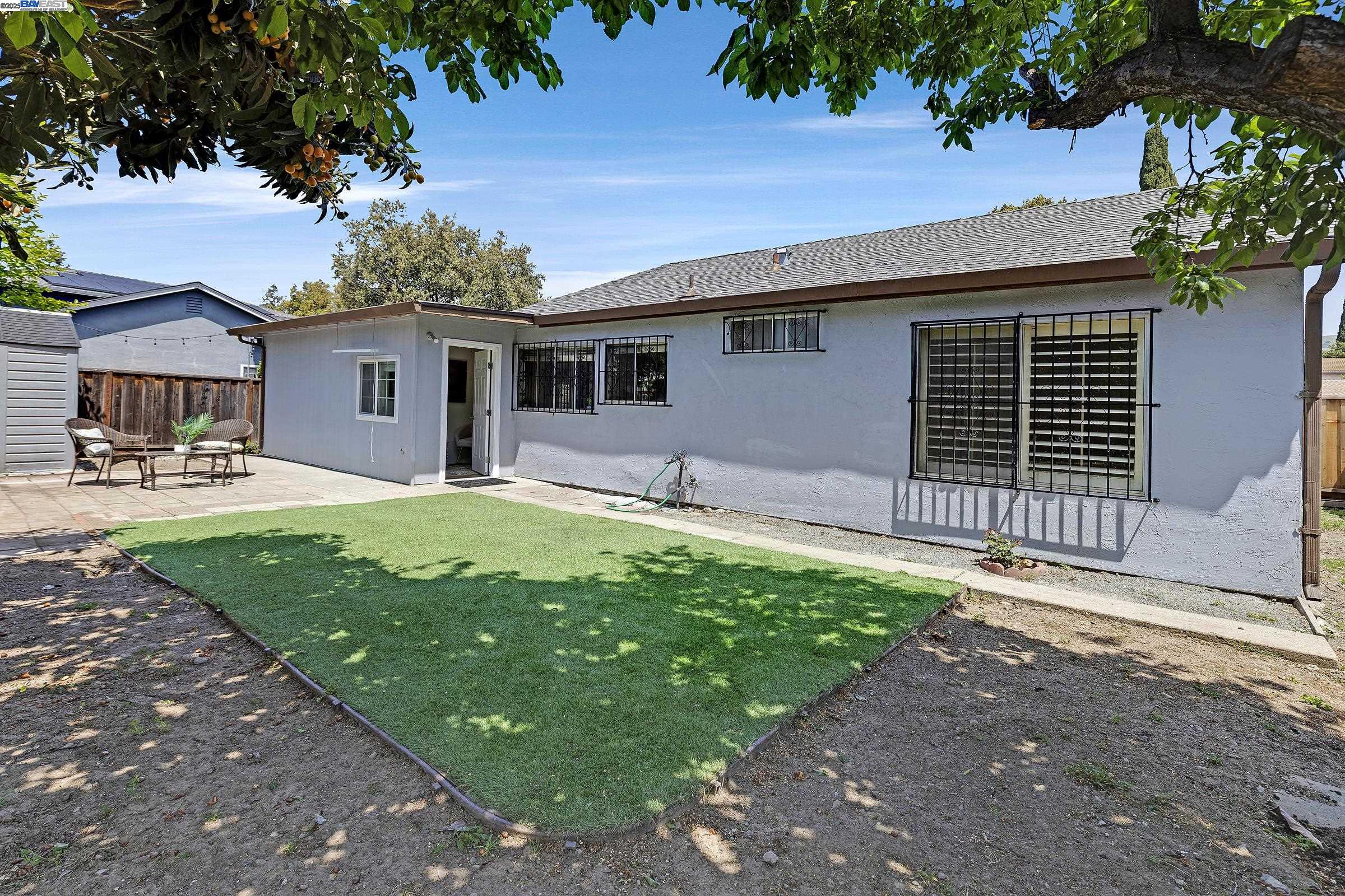 Detail Gallery Image 25 of 32 For 2715 Mosswood Dr, San Jose,  CA 95132 - 3 Beds | 2 Baths