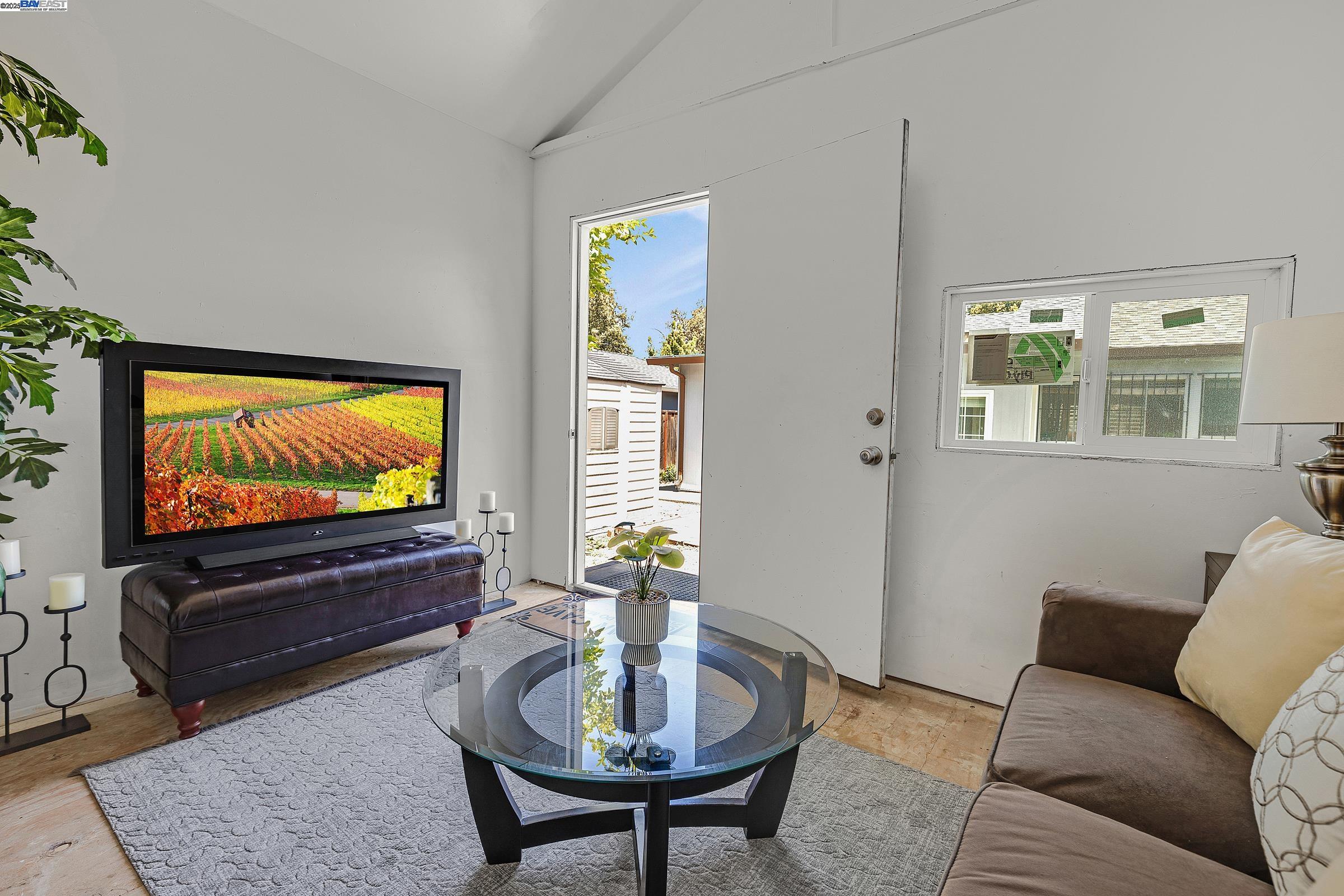 Detail Gallery Image 31 of 32 For 2715 Mosswood Dr, San Jose,  CA 95132 - 3 Beds | 2 Baths