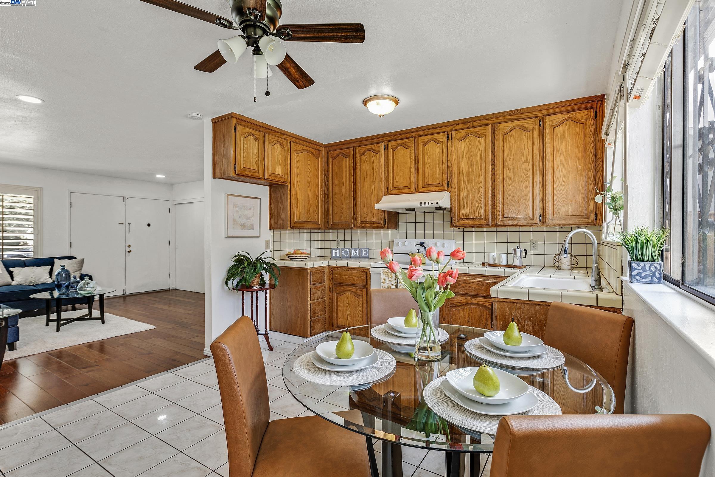 Detail Gallery Image 8 of 32 For 2715 Mosswood Dr, San Jose,  CA 95132 - 3 Beds | 2 Baths