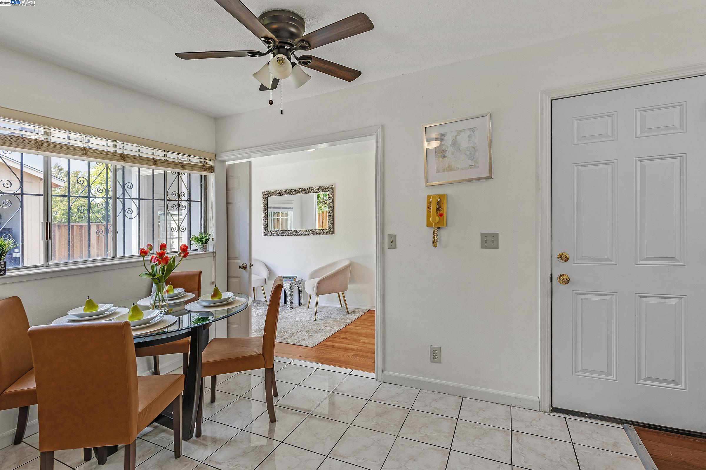 Detail Gallery Image 9 of 32 For 2715 Mosswood Dr, San Jose,  CA 95132 - 3 Beds | 2 Baths