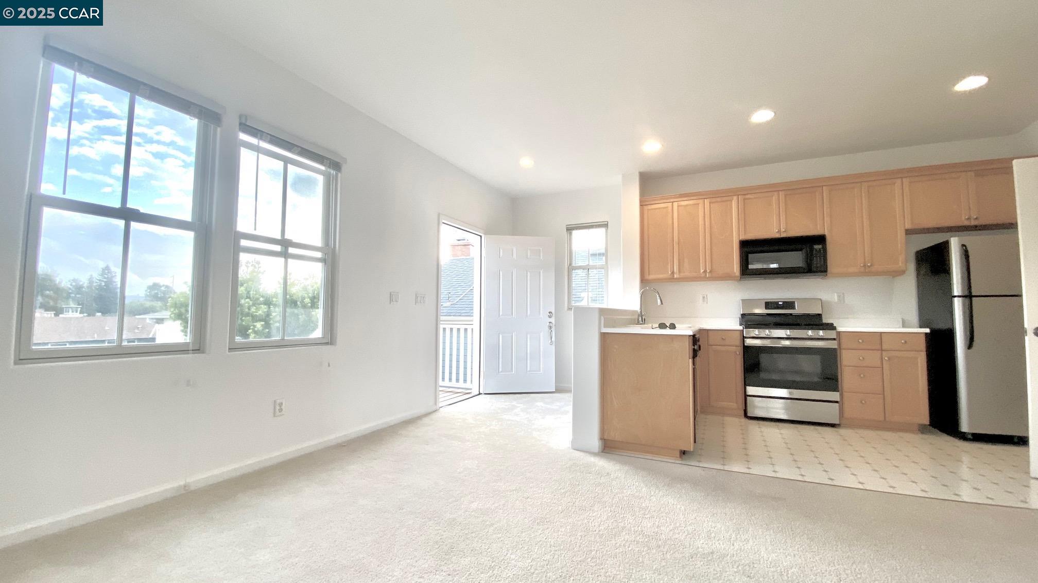 1027 MAIN ST - UNIT B, Hercules, California 94547, 1 Bedroom Bedrooms, 2 Rooms Rooms,1 BathroomBathrooms,Residential Lease,For Rent,1027 MAIN ST - UNIT B,41096097