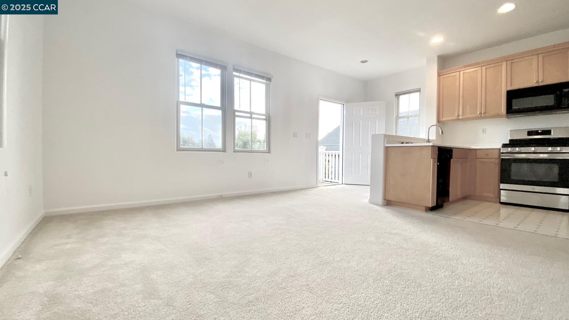 1027 MAIN ST - UNIT B, Hercules, California 94547, 1 Bedroom Bedrooms, 2 Rooms Rooms,1 BathroomBathrooms,Residential Lease,For Rent,1027 MAIN ST - UNIT B,41096097
