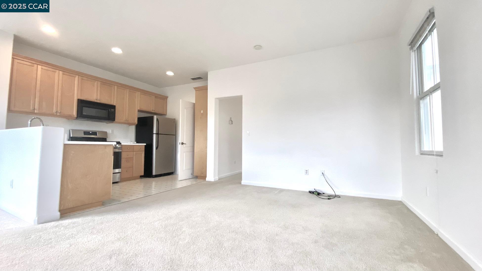 1027 MAIN ST - UNIT B, Hercules, California 94547, 1 Bedroom Bedrooms, 2 Rooms Rooms,1 BathroomBathrooms,Residential Lease,For Rent,1027 MAIN ST - UNIT B,41096097