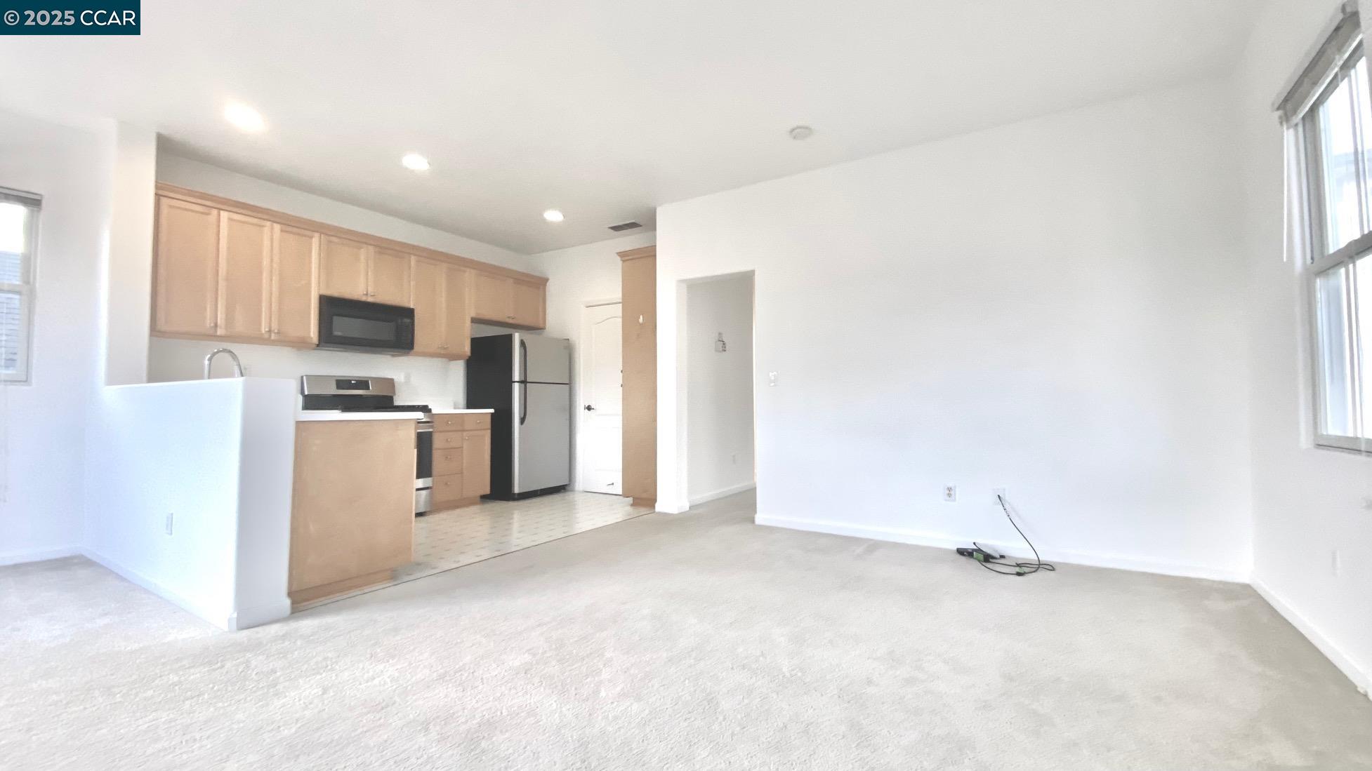 1027 MAIN ST - UNIT B, Hercules, California 94547, 1 Bedroom Bedrooms, 2 Rooms Rooms,1 BathroomBathrooms,Residential Lease,For Rent,1027 MAIN ST - UNIT B,41096097