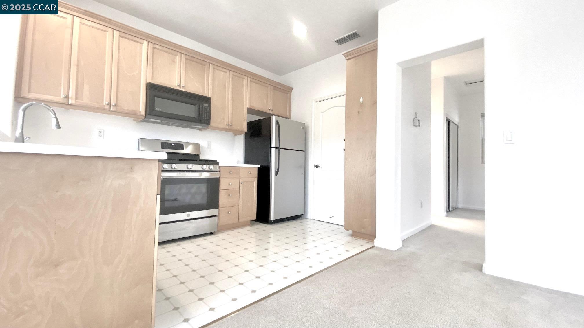 1027 MAIN ST - UNIT B, Hercules, California 94547, 1 Bedroom Bedrooms, 2 Rooms Rooms,1 BathroomBathrooms,Residential Lease,For Rent,1027 MAIN ST - UNIT B,41096097