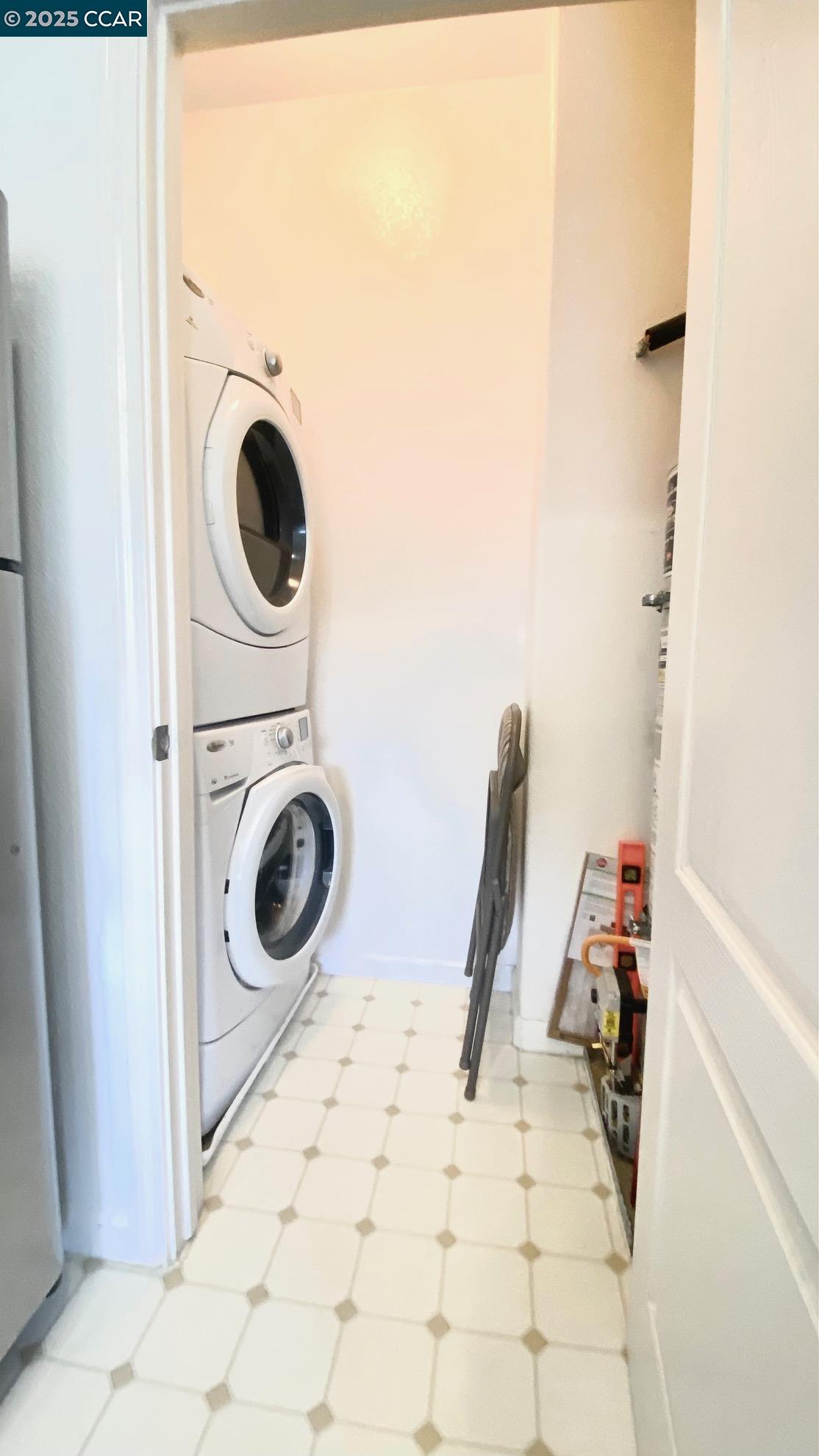 1027 MAIN ST - UNIT B, Hercules, California 94547, 1 Bedroom Bedrooms, 2 Rooms Rooms,1 BathroomBathrooms,Residential Lease,For Rent,1027 MAIN ST - UNIT B,41096097