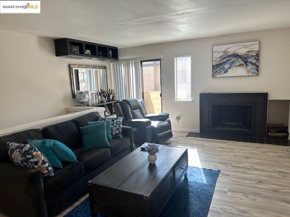 Detail Gallery Image 10 of 14 For 2830 21 Street #17,  San Pablo,  CA 94806-0000 - 2 Beds | 1/1 Baths