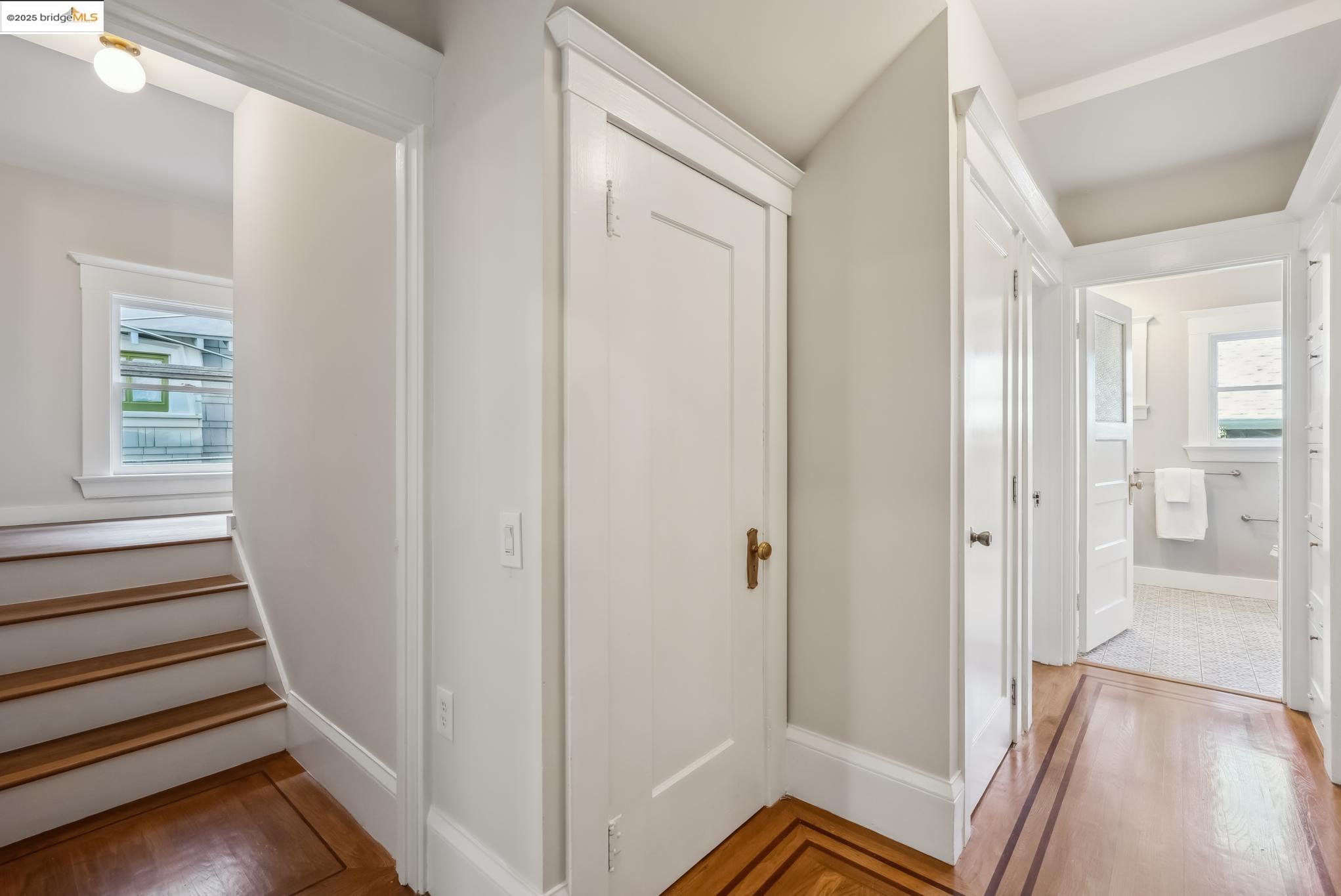 Detail Gallery Image 31 of 60 For 438 66th St, Oakland,  CA 94609 - 6 Beds | 3 Baths