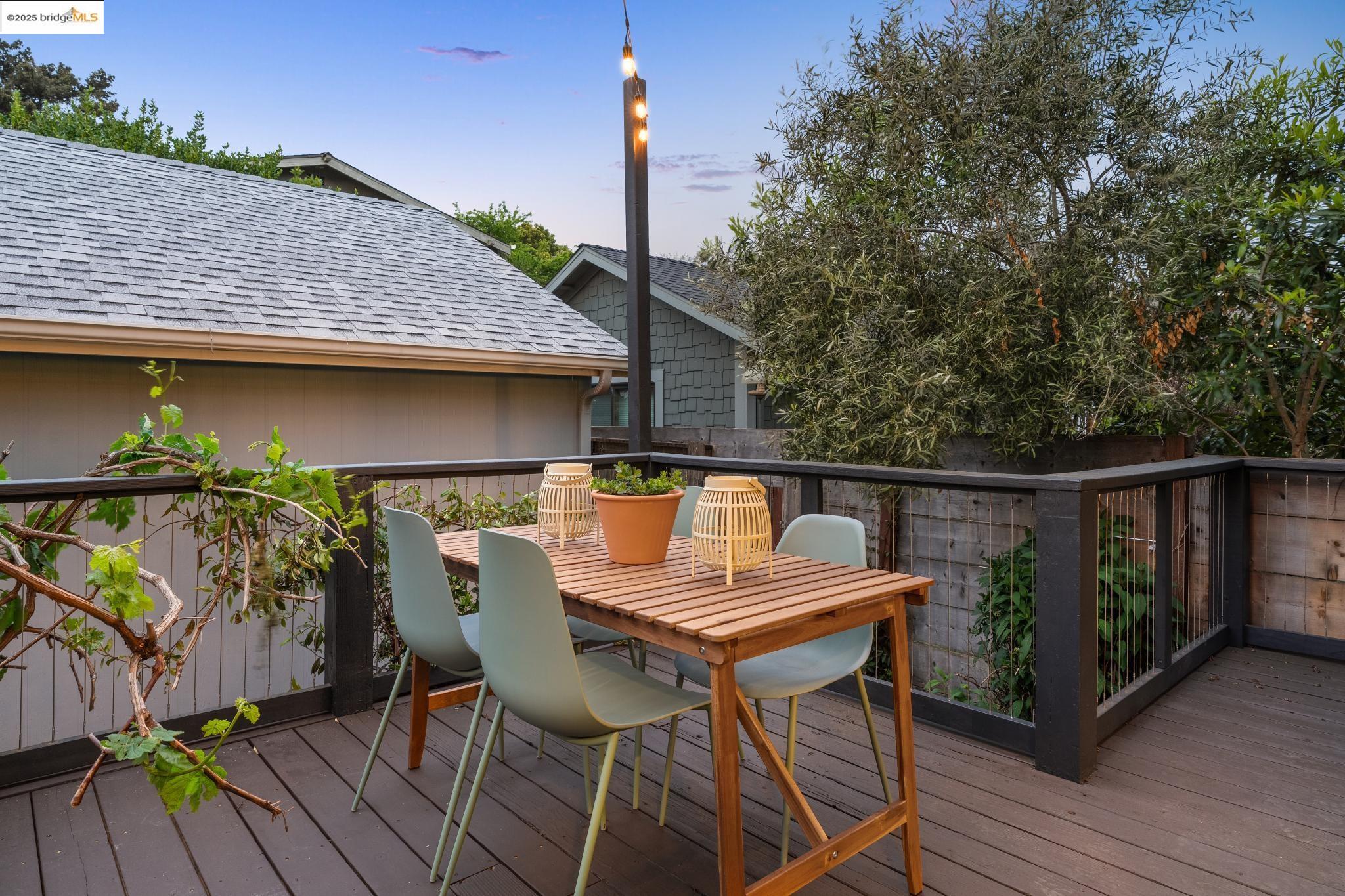 Detail Gallery Image 45 of 60 For 438 66th St, Oakland,  CA 94609 - 6 Beds | 3 Baths