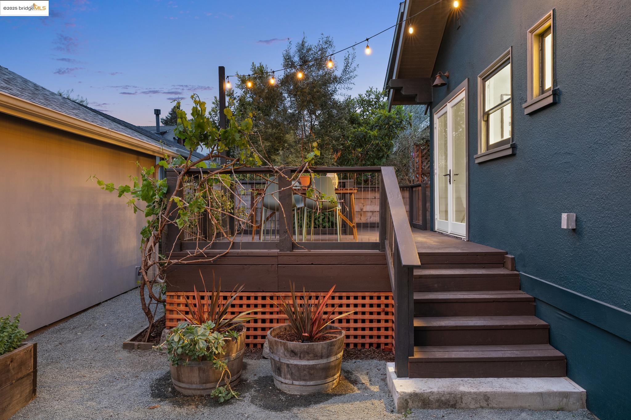 Detail Gallery Image 46 of 60 For 438 66th St, Oakland,  CA 94609 - 6 Beds | 3 Baths