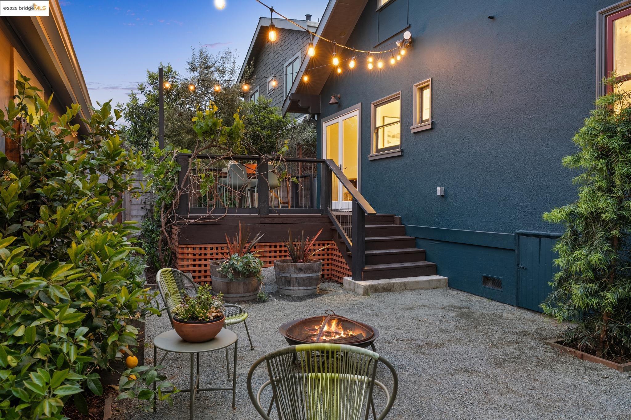 Detail Gallery Image 48 of 60 For 438 66th St, Oakland,  CA 94609 - 6 Beds | 3 Baths