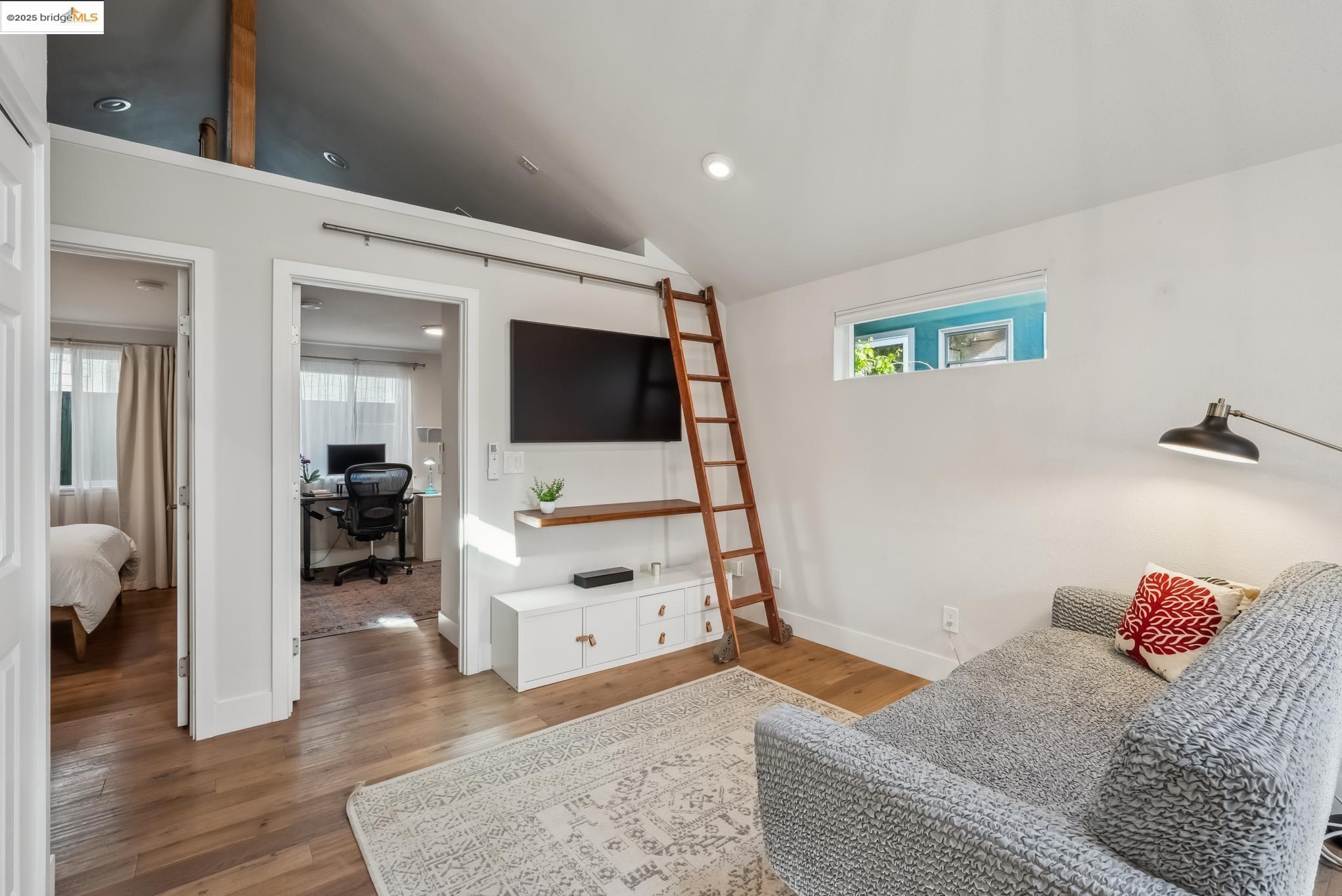 Detail Gallery Image 55 of 60 For 438 66th St, Oakland,  CA 94609 - 6 Beds | 3 Baths