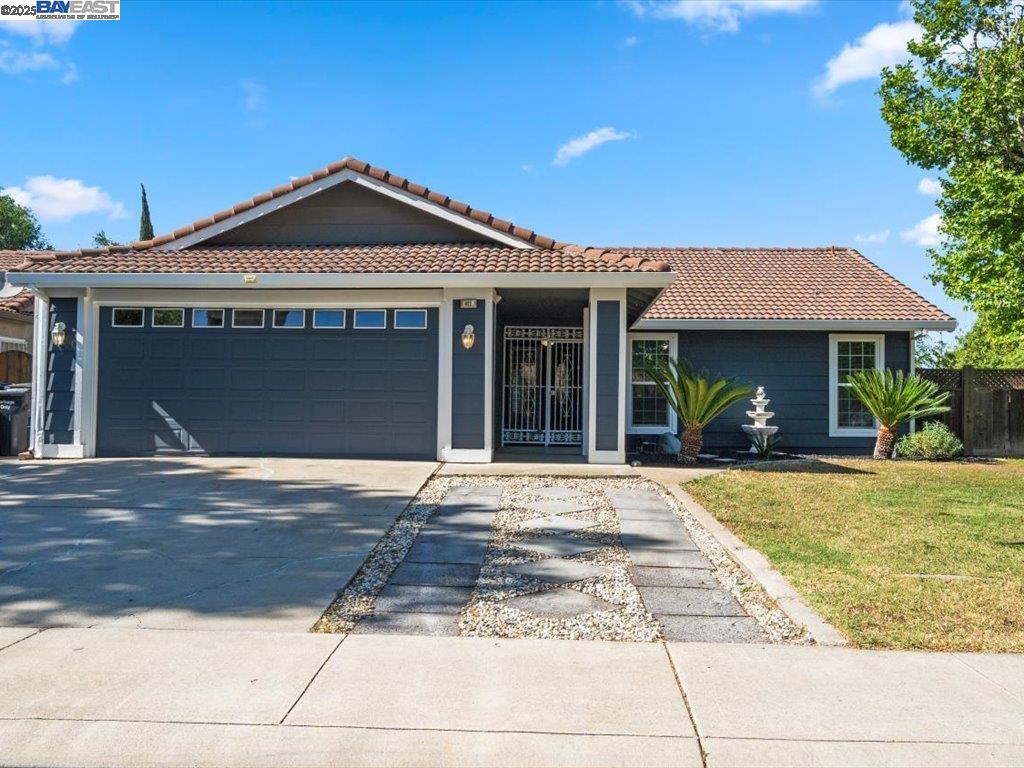 Detail Gallery Image 1 of 22 For 415 Amber Court, Tracy,  CA 95376 - 3 Beds | 2 Baths