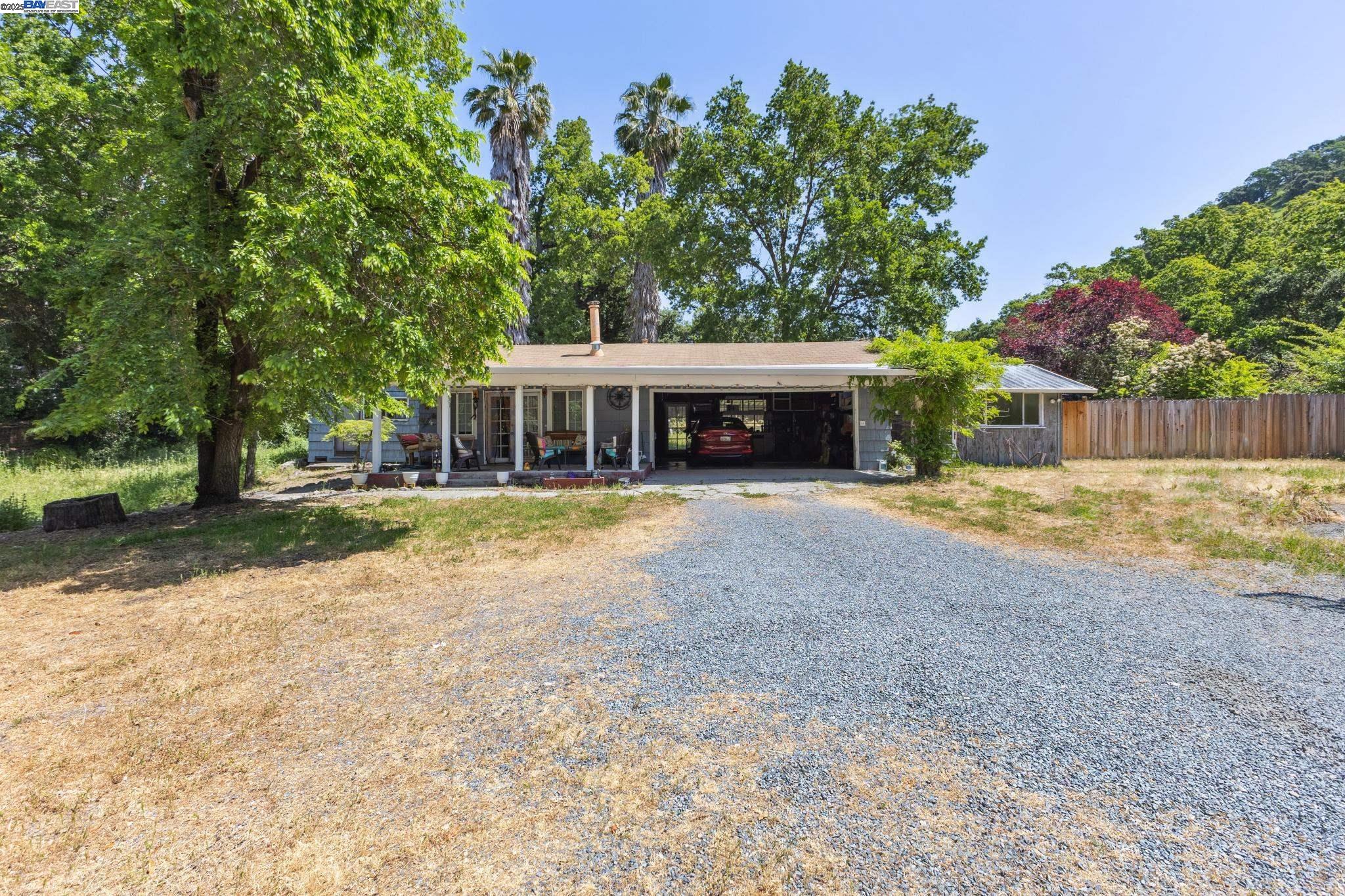 Detail Gallery Image 2 of 5 For 420 Livorna Rd, Alamo,  CA 94507 - – Beds | – Baths