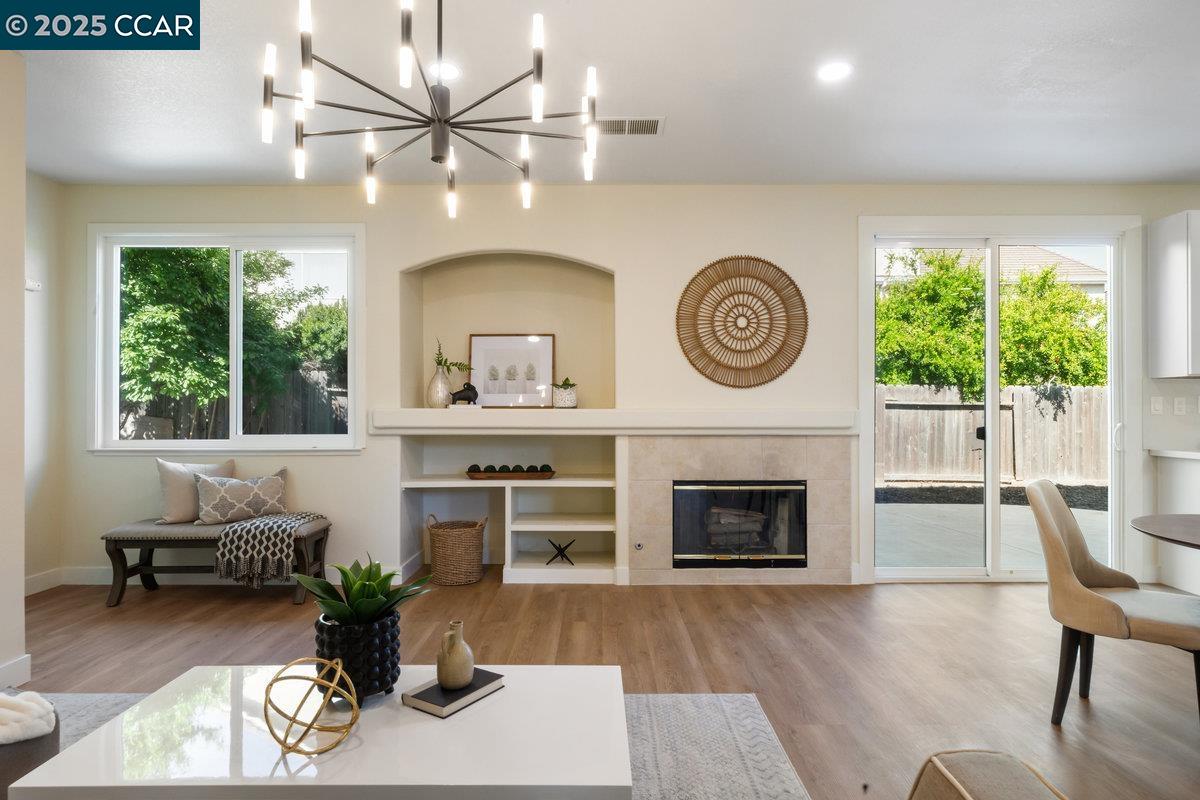 Detail Gallery Image 12 of 46 For 4107 Wheat Ct, Tracy,  CA 95377 - 5 Beds | 3 Baths