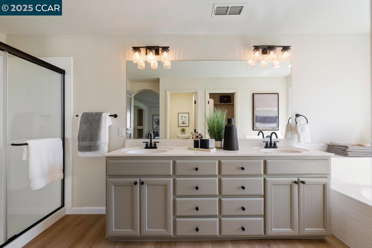 Detail Gallery Image 29 of 46 For 4107 Wheat Ct, Tracy,  CA 95377 - 5 Beds | 3 Baths
