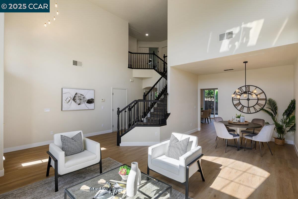 Detail Gallery Image 5 of 46 For 4107 Wheat Ct, Tracy,  CA 95377 - 5 Beds | 3 Baths