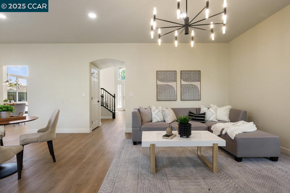 Detail Gallery Image 10 of 46 For 4107 Wheat Ct, Tracy,  CA 95377 - 5 Beds | 3 Baths