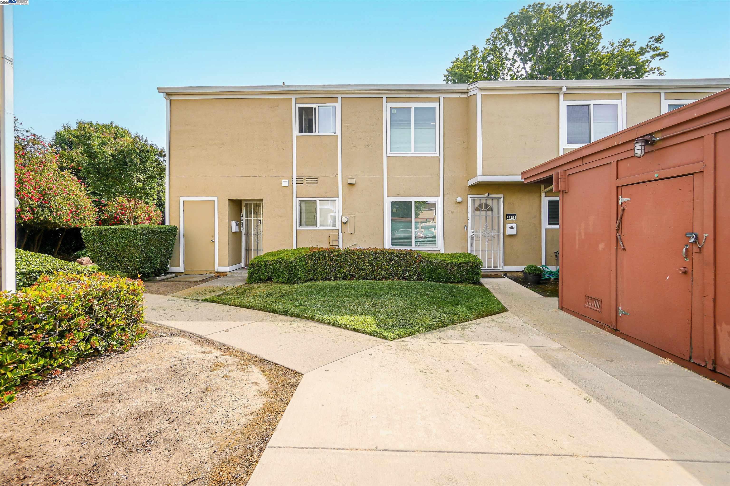 MLS: 41096109 Condo For Sale