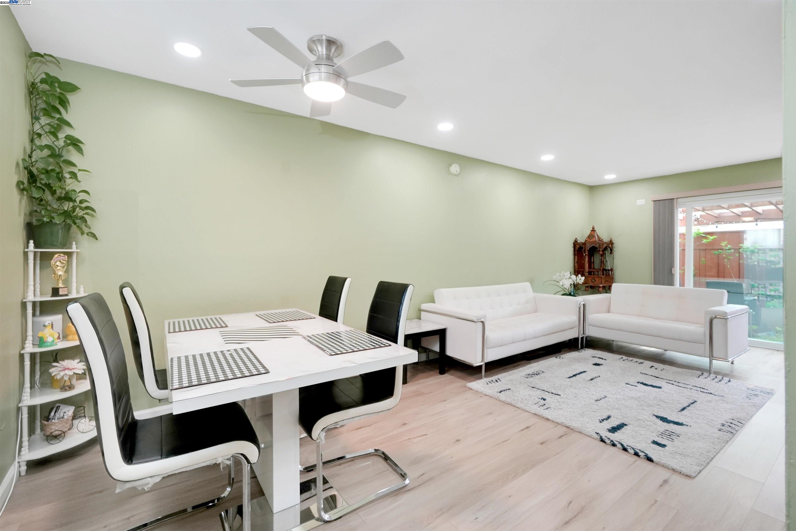 Photo #2: 41096109 Listing 