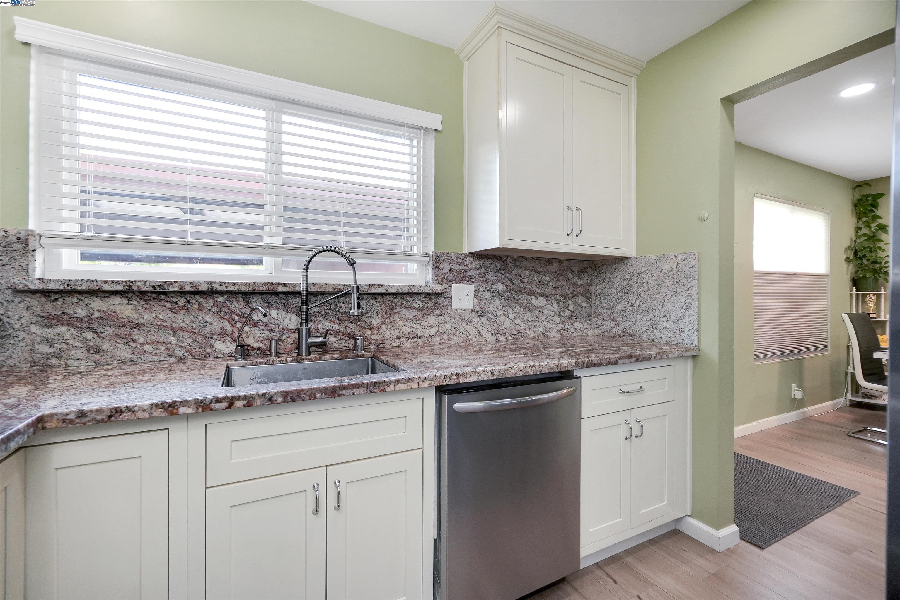 Photo #5: 41096109 Listing: Photo #5