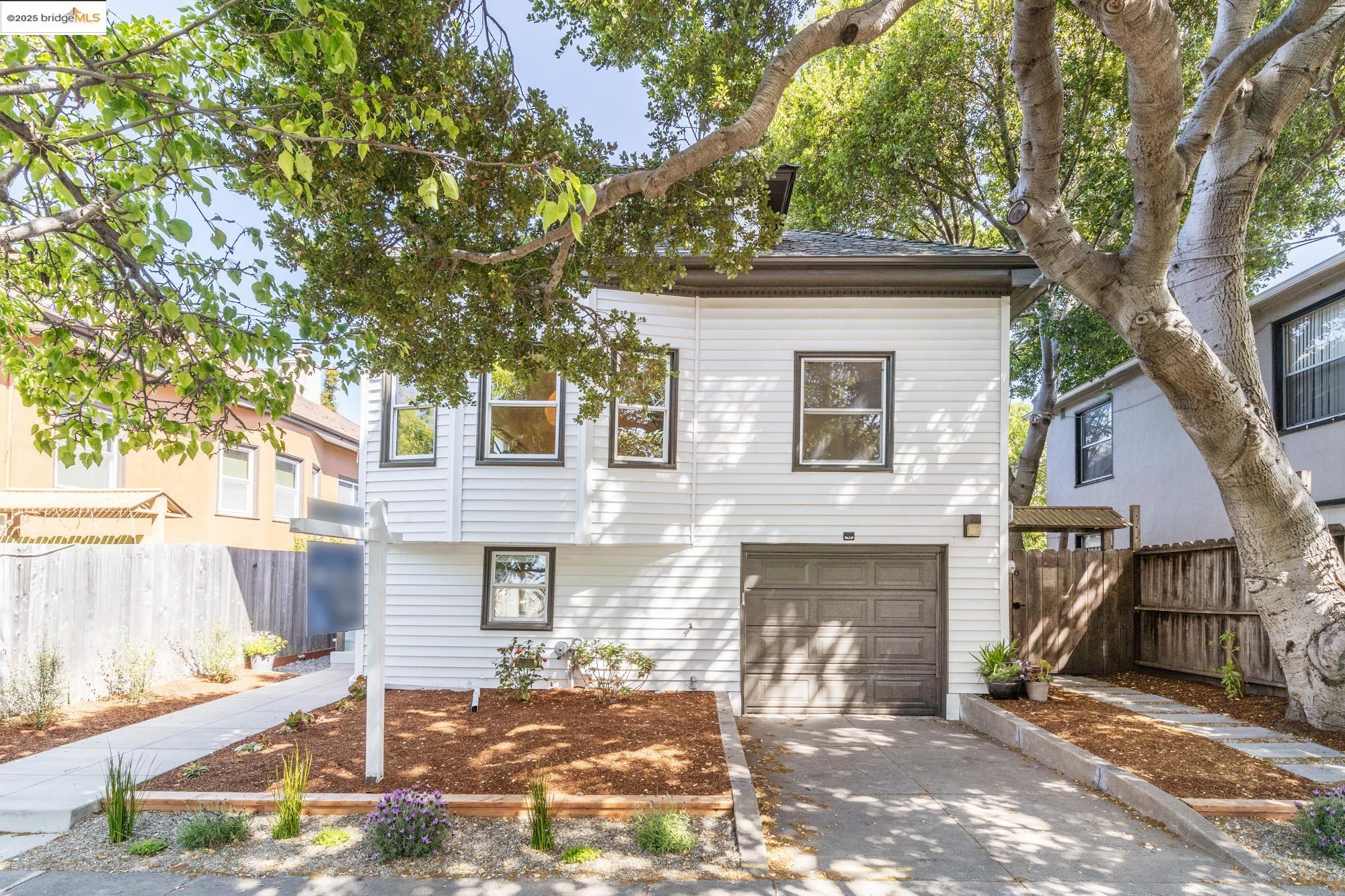 Detail Gallery Image 1 of 59 For 1011 Bancroft Way, Berkeley,  CA 94710 - 3 Beds | 2 Baths
