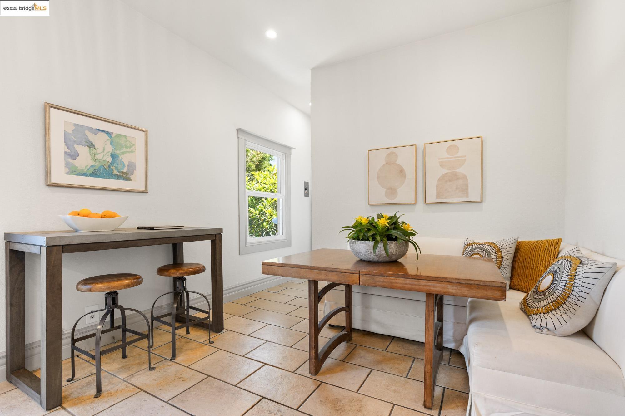 Detail Gallery Image 23 of 59 For 1011 Bancroft Way, Berkeley,  CA 94710 - 3 Beds | 2 Baths