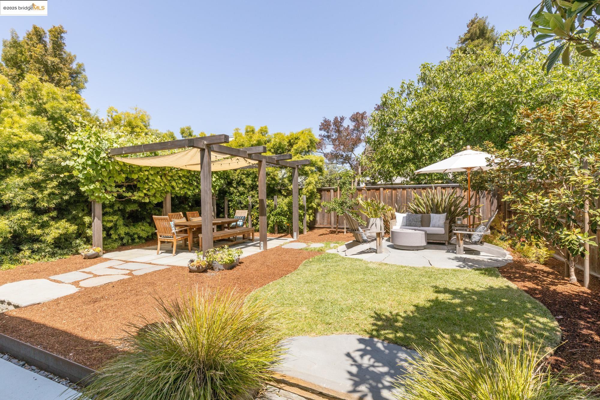 Detail Gallery Image 31 of 59 For 1011 Bancroft Way, Berkeley,  CA 94710 - 3 Beds | 2 Baths