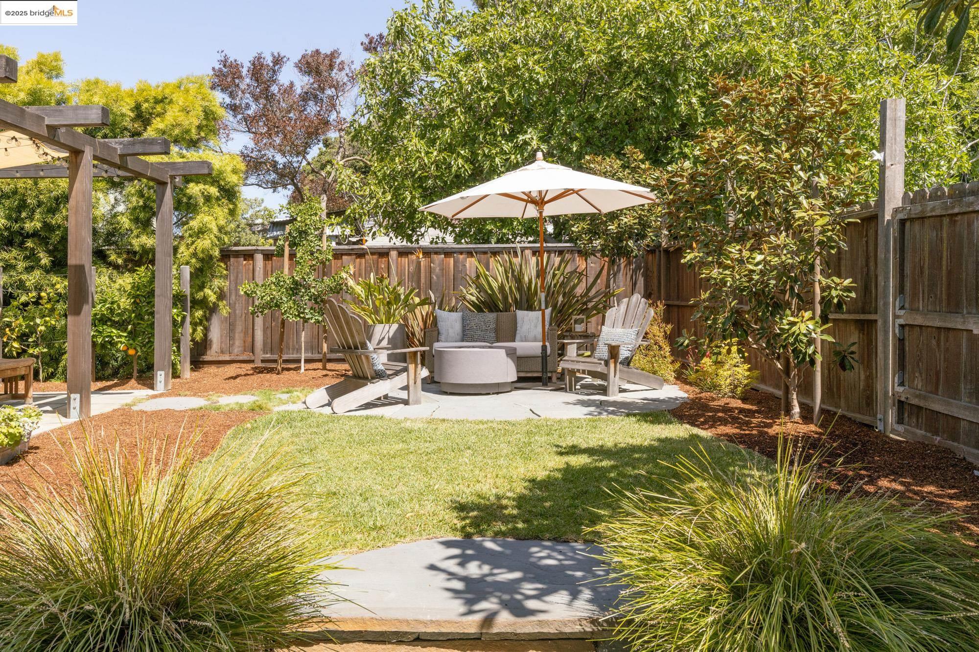 Detail Gallery Image 32 of 59 For 1011 Bancroft Way, Berkeley,  CA 94710 - 3 Beds | 2 Baths