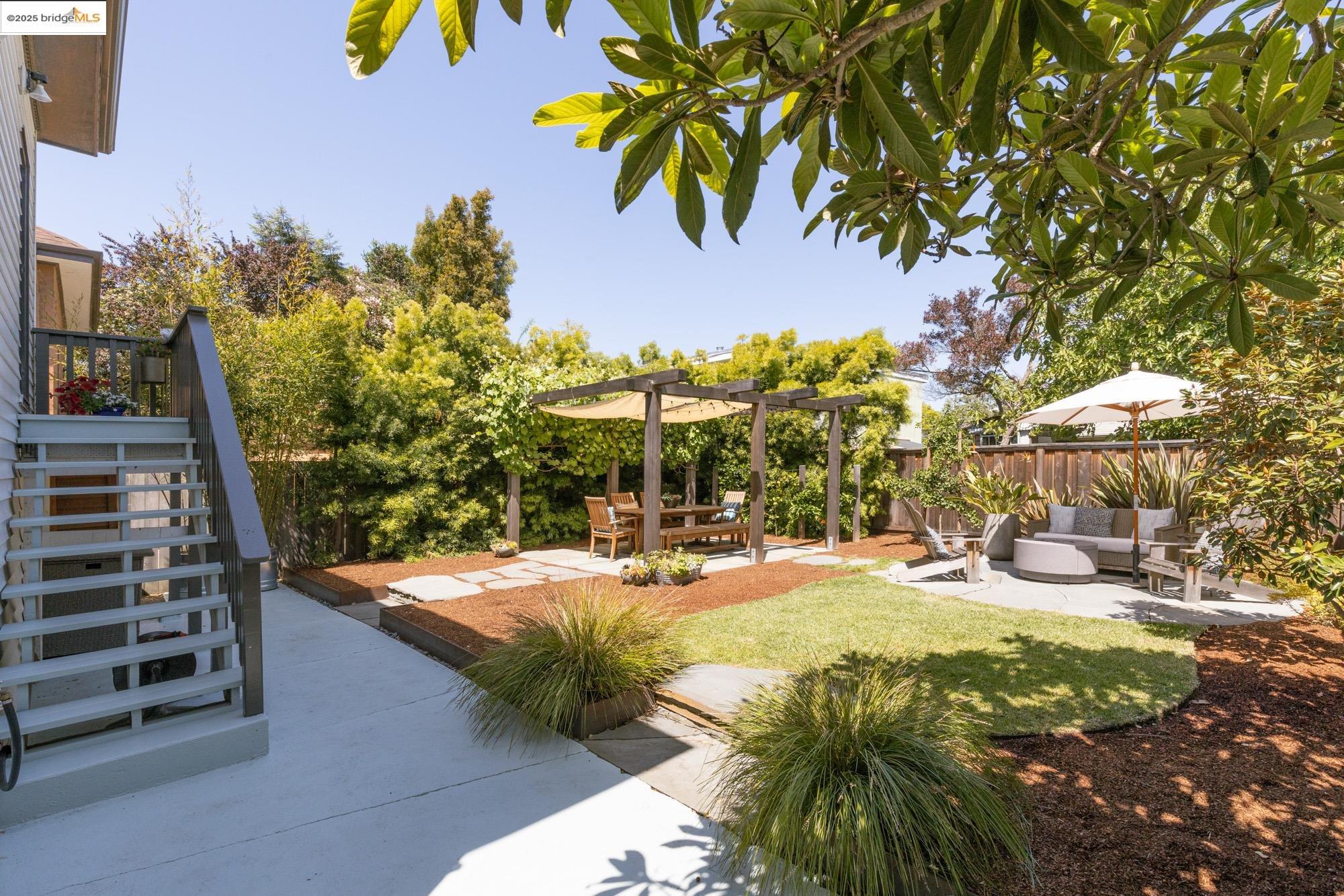 Detail Gallery Image 41 of 59 For 1011 Bancroft Way, Berkeley,  CA 94710 - 3 Beds | 2 Baths