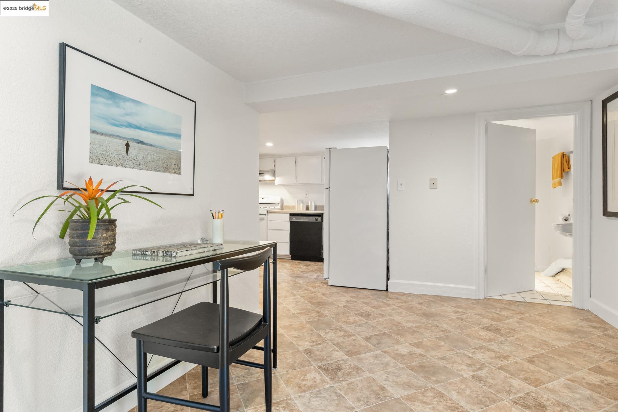 Detail Gallery Image 43 of 59 For 1011 Bancroft Way, Berkeley,  CA 94710 - 3 Beds | 2 Baths