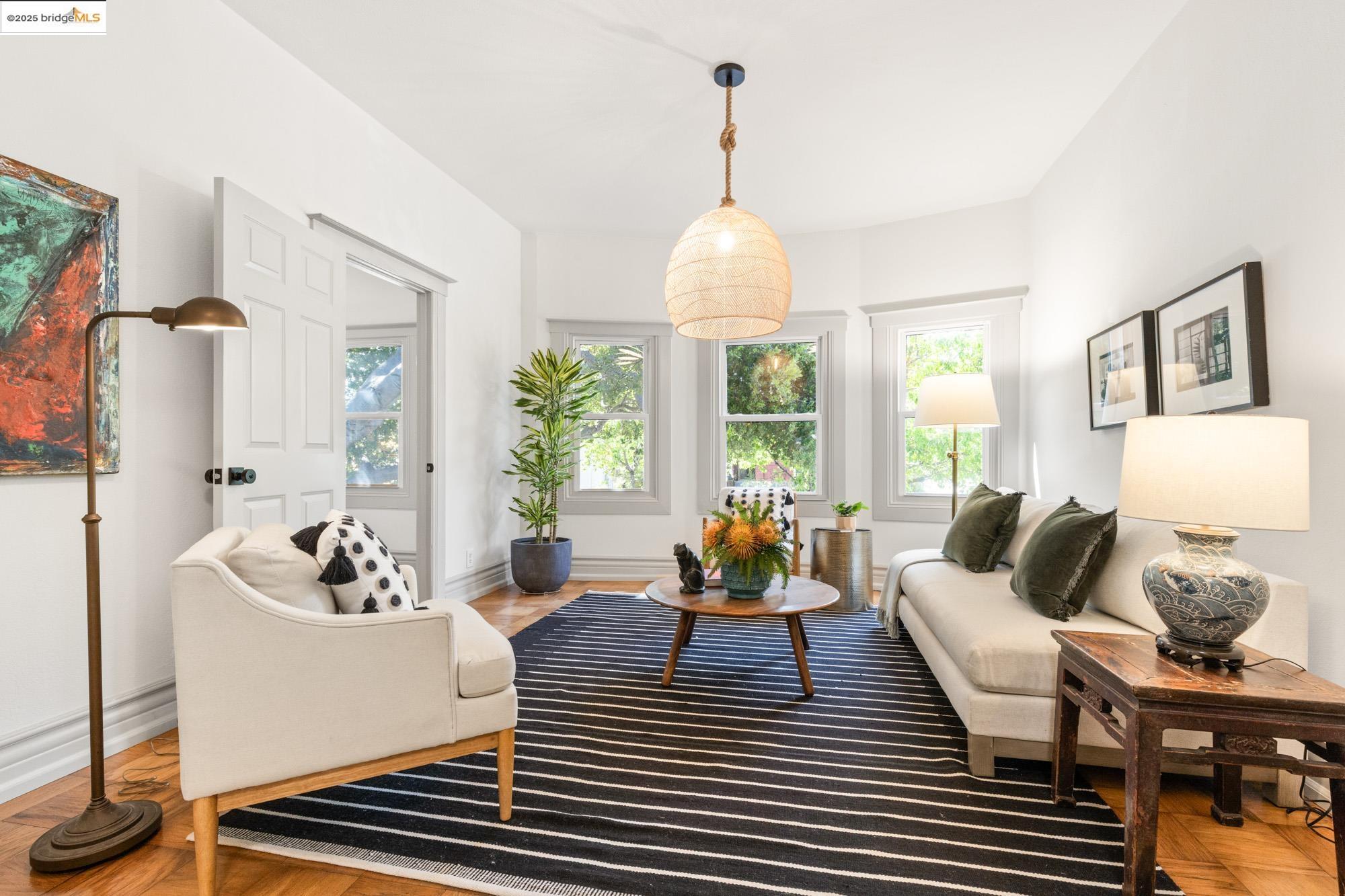 Detail Gallery Image 7 of 59 For 1011 Bancroft Way, Berkeley,  CA 94710 - 3 Beds | 2 Baths