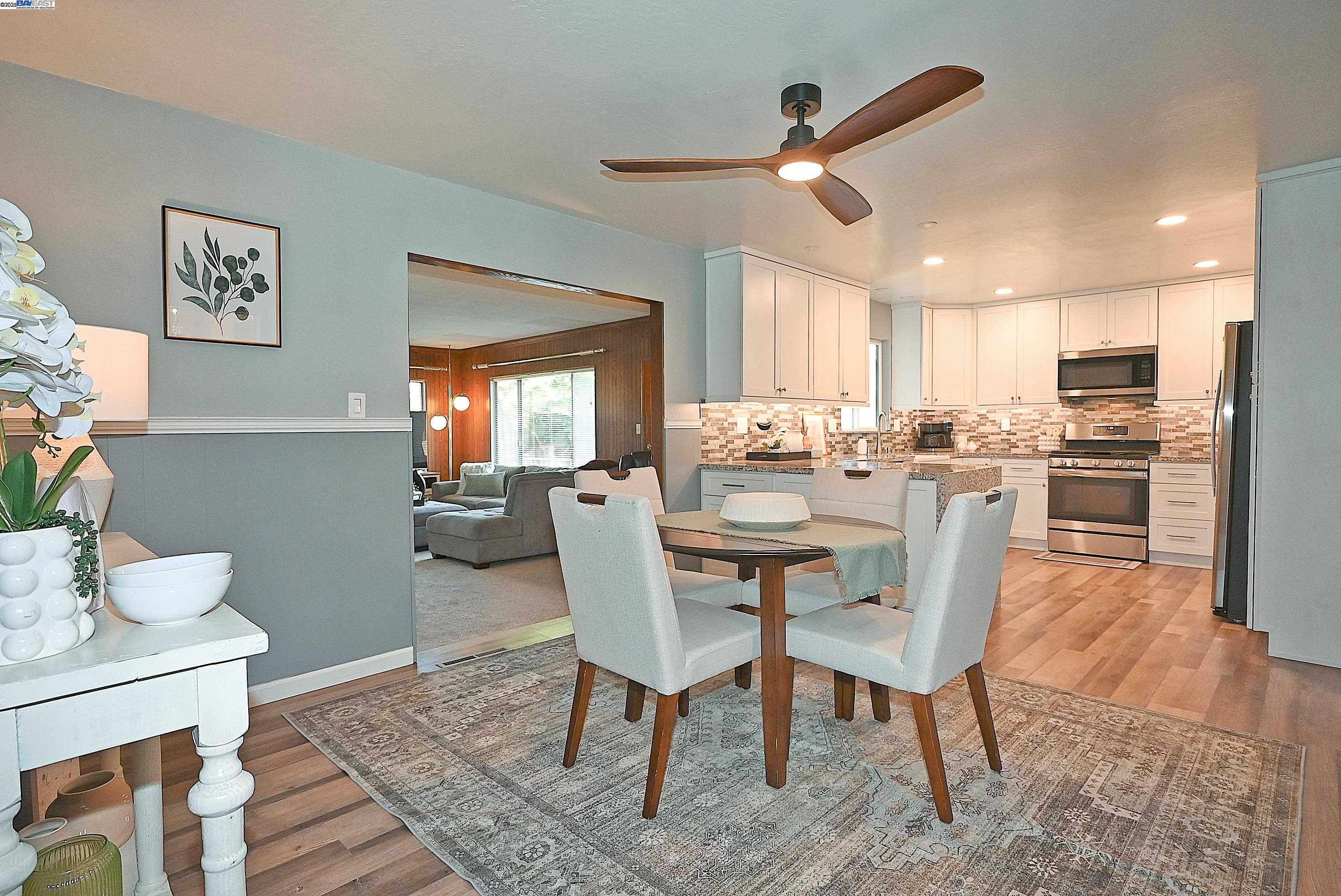Detail Gallery Image 17 of 26 For 21287 Kahlert, Castro Valley,  CA 94546 - 3 Beds | 2 Baths