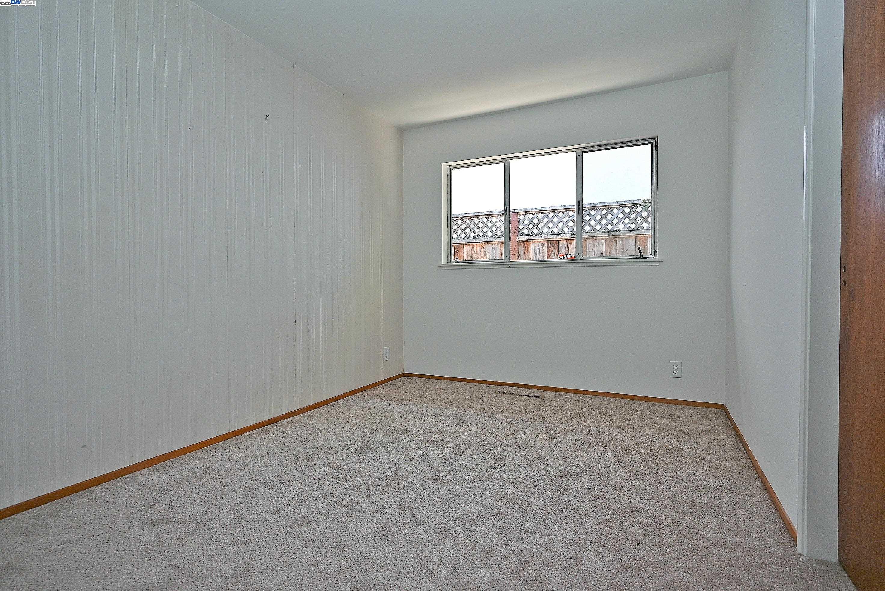Detail Gallery Image 20 of 26 For 21287 Kahlert, Castro Valley,  CA 94546 - 3 Beds | 2 Baths