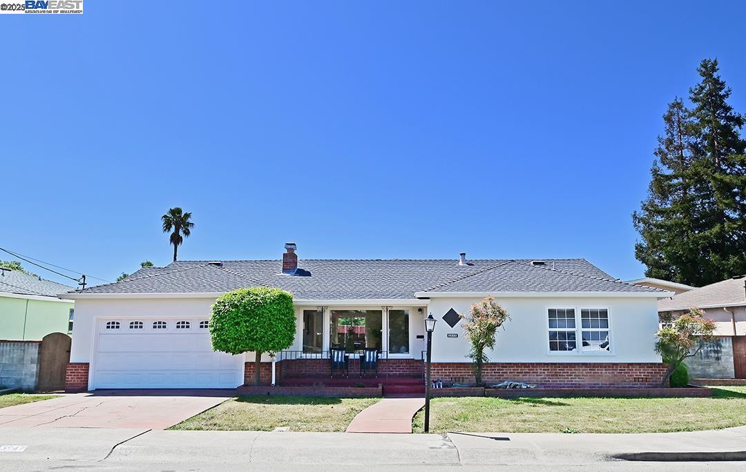 Detail Gallery Image 1 of 1 For 3947 Stevens St, Castro Valley,  CA 94546 - 3 Beds | 1/1 Baths