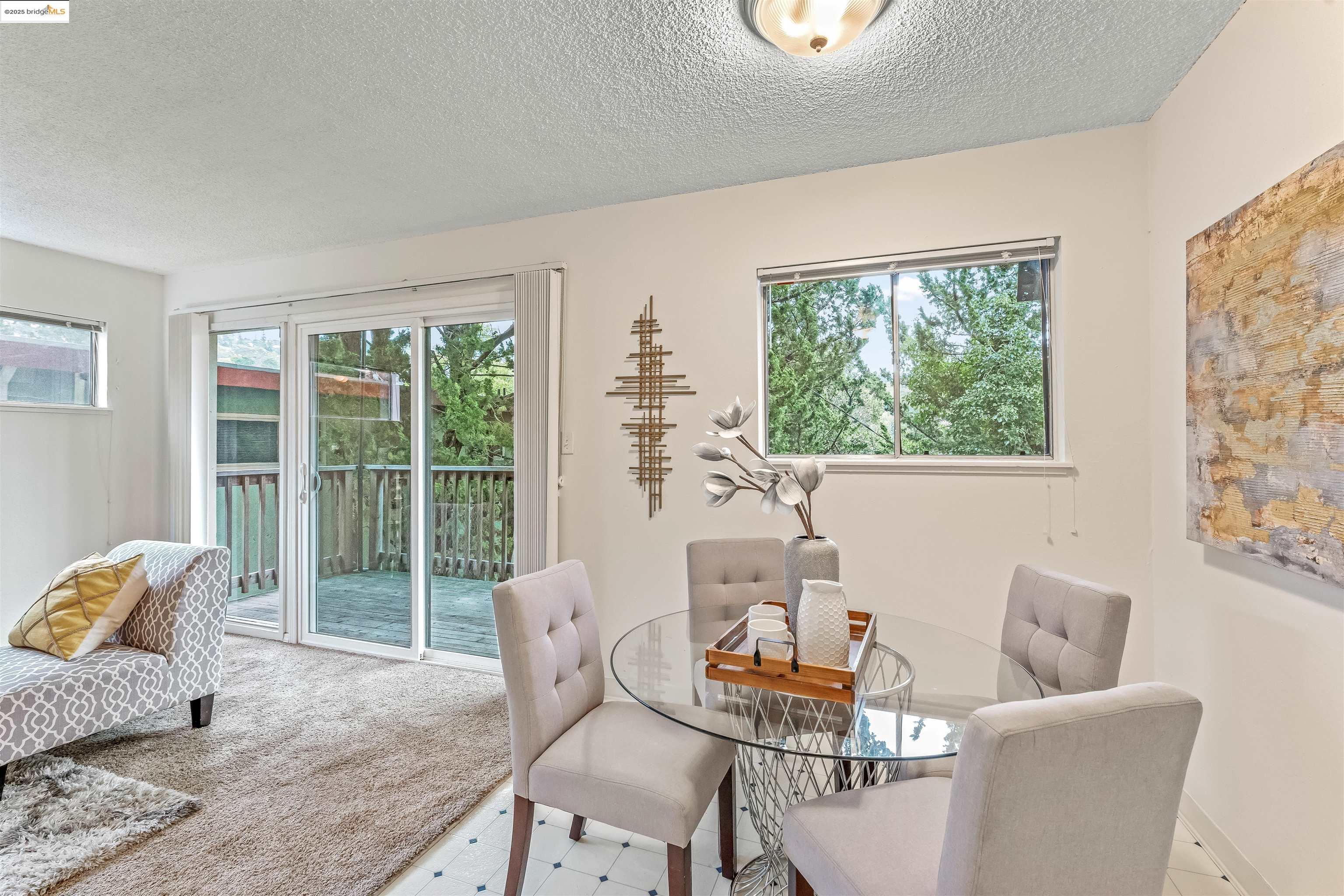 Detail Gallery Image 7 of 14 For 389 Somerset Rd, Piedmont,  CA 94611 - – Beds | – Baths