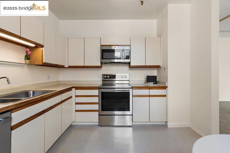 Detail Gallery Image 13 of 49 For 351 Buena Vista Ave E 605e,  San Francisco,  CA 94117 - 1 Beds | 1 Baths