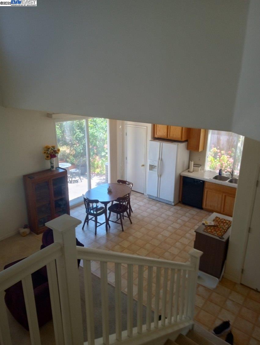 Detail Gallery Image 2 of 41 For 4035 Mount Day Ct, Antioch,  CA 94531 - 4 Beds | 2/1 Baths
