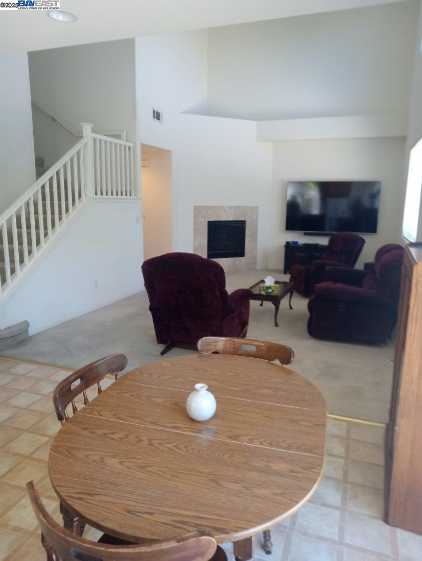 Detail Gallery Image 4 of 41 For 4035 Mount Day Ct, Antioch,  CA 94531 - 4 Beds | 2/1 Baths