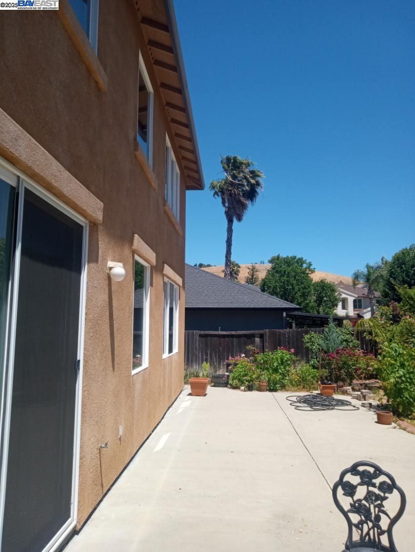 Detail Gallery Image 34 of 41 For 4035 Mount Day Ct, Antioch,  CA 94531 - 4 Beds | 2/1 Baths