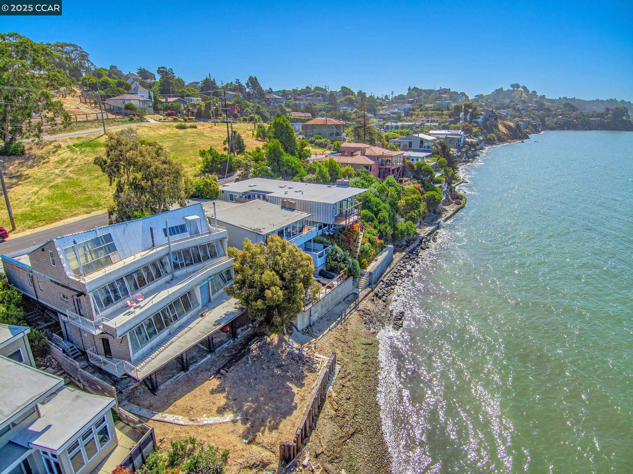 Detail Gallery Image 1 of 1 For 841 Ocean Ave, Richmond,  CA 94801 - 3 Beds | 2/1 Baths