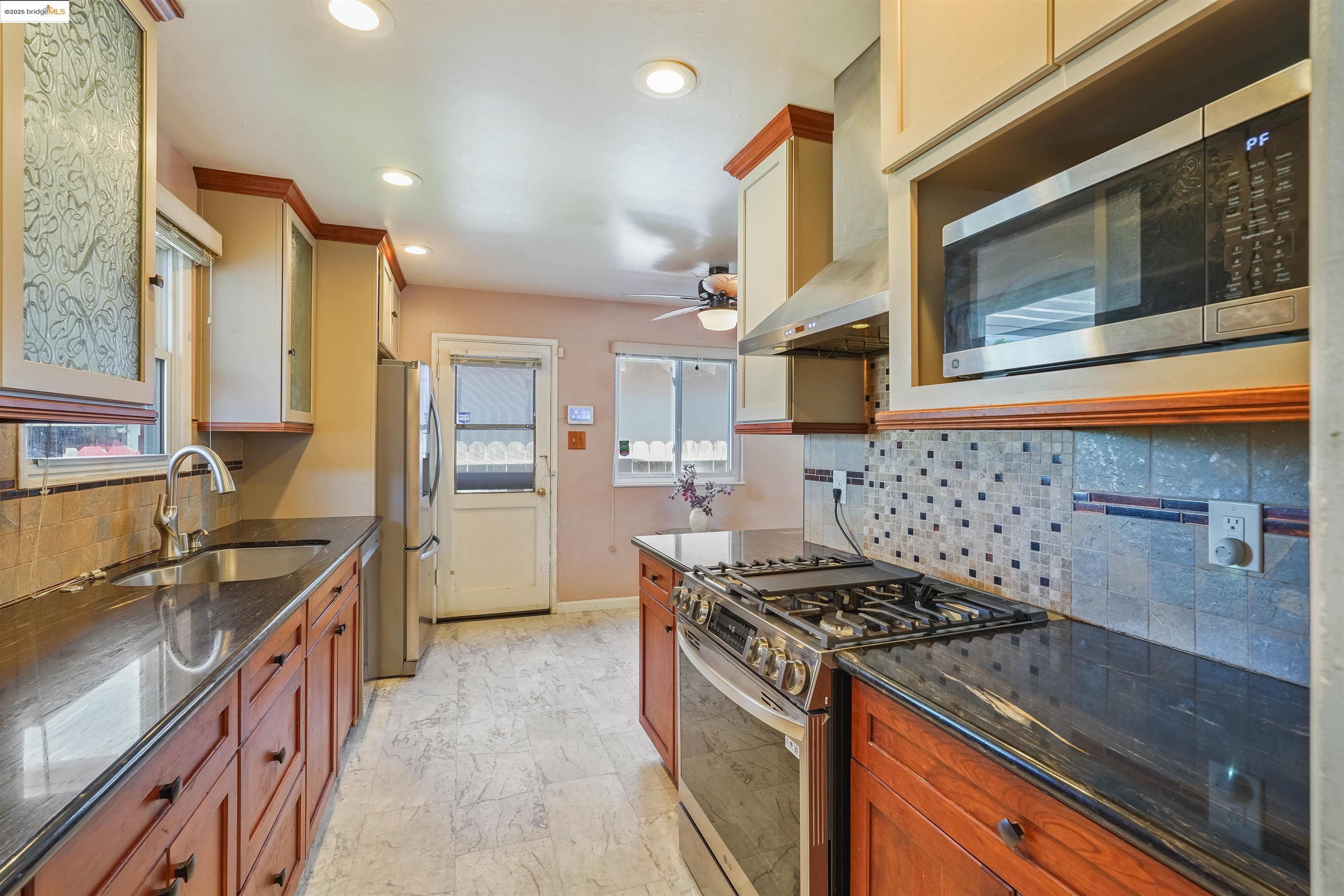 Detail Gallery Image 19 of 53 For 836 Stella St, Vallejo,  CA 94589 - 3 Beds | 2 Baths