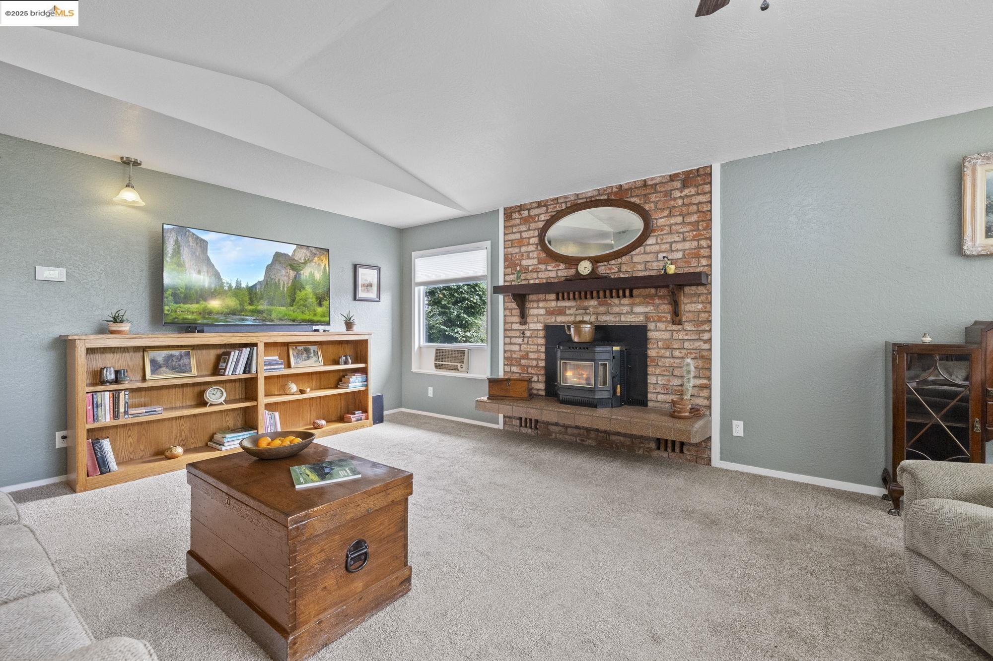 Detail Gallery Image 3 of 57 For 20325 Eureka Dr, Sonora,  CA 95370 - 4 Beds | 3 Baths