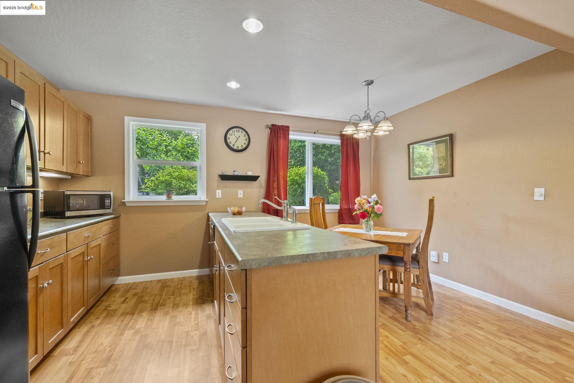 Detail Gallery Image 22 of 57 For 20325 Eureka Dr, Sonora,  CA 95370 - 4 Beds | 3 Baths