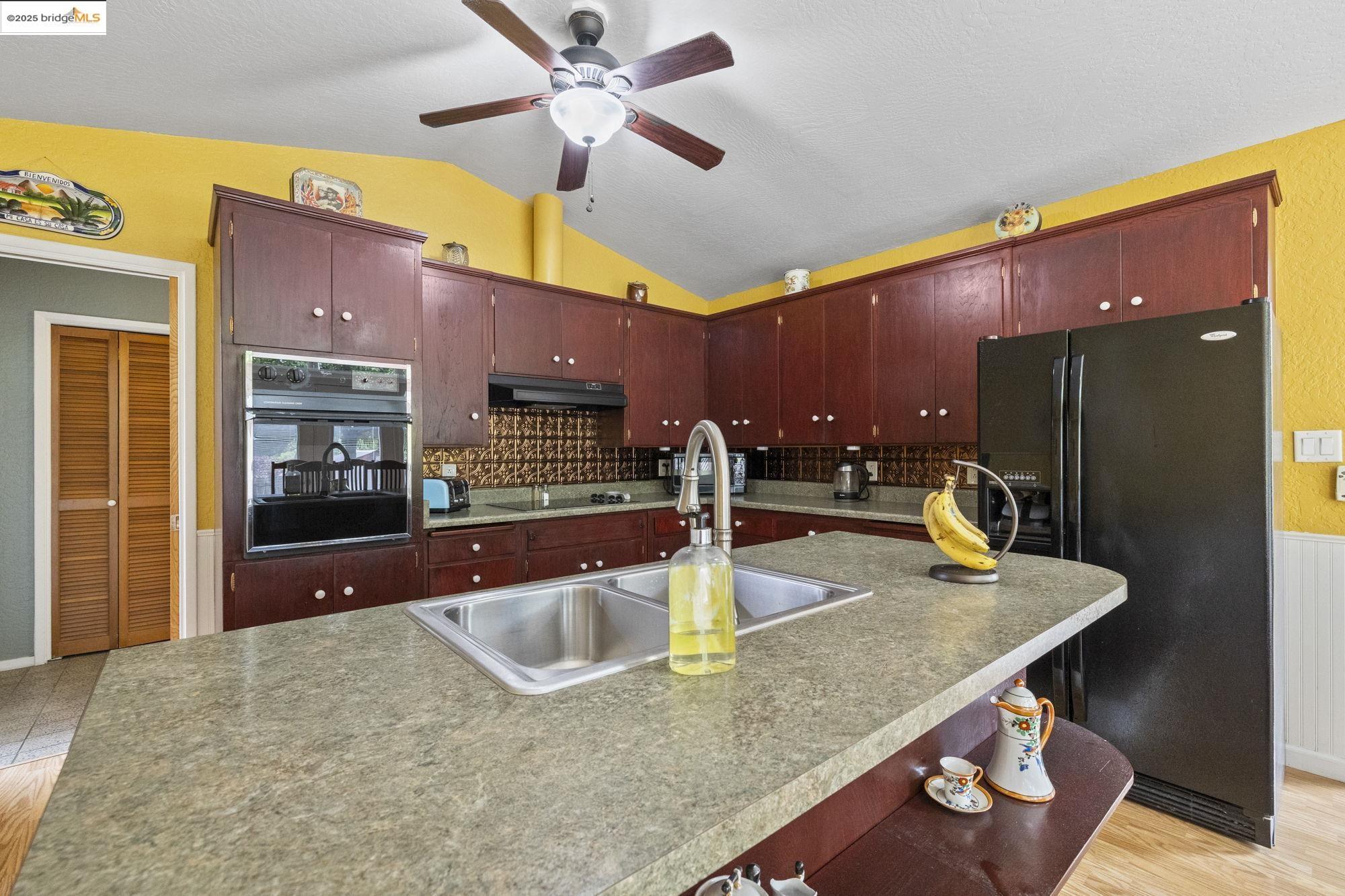 Detail Gallery Image 8 of 57 For 20325 Eureka Dr, Sonora,  CA 95370 - 4 Beds | 3 Baths