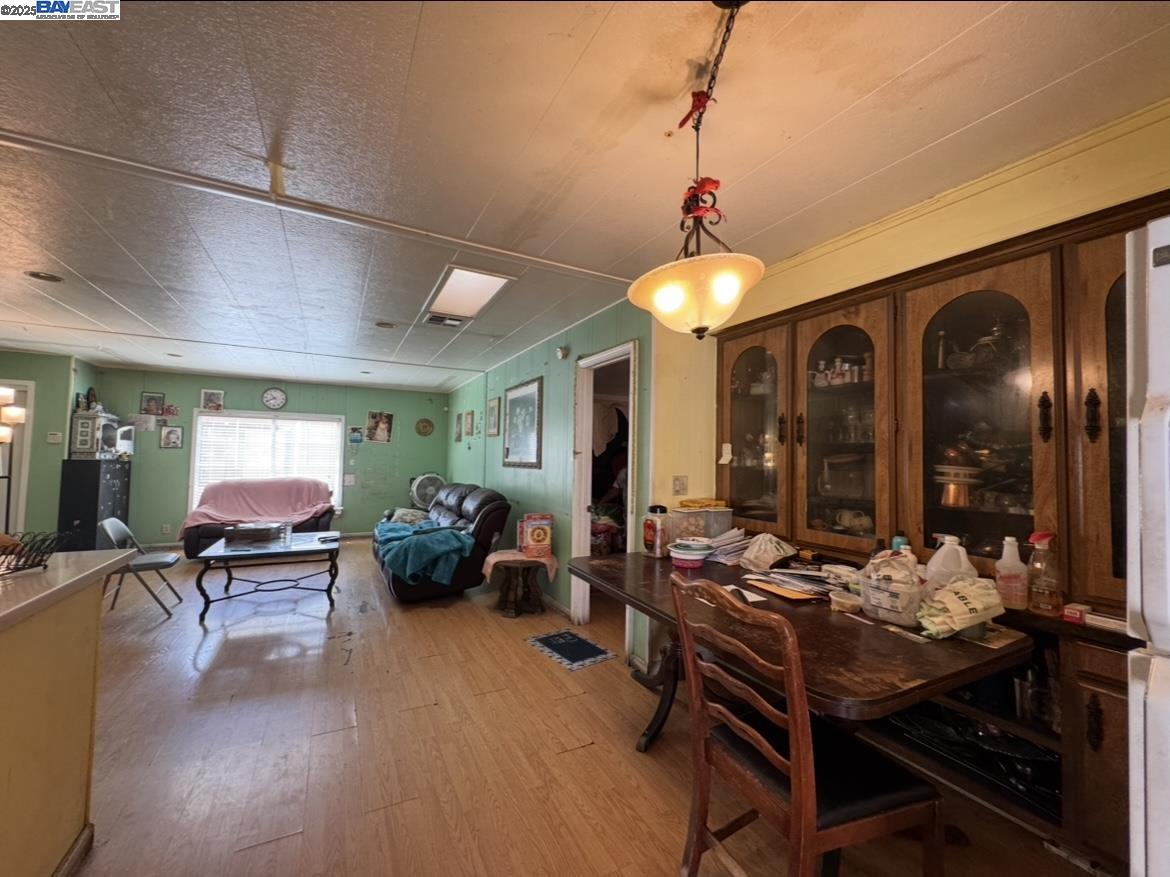 Detail Gallery Image 3 of 17 For 200 Ford Rd #236,  San Jose,  CA 95138 - 4 Beds | 2 Baths